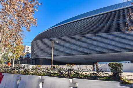 梅阿查球场称赞比赛日氛围震撼扩建后上座将再创新高（华体会体育）